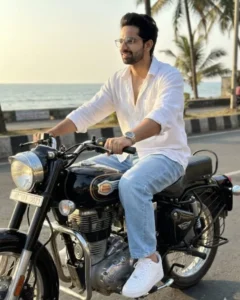 90’s Bullet 350 Bike Photo Editing Prompt 5