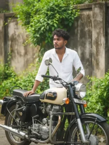 90’s Bullet 350 Bike Photo Editing Prompt 7